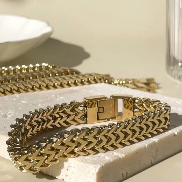 Waterproof double gold plated bracelet - Picture 3 of 6